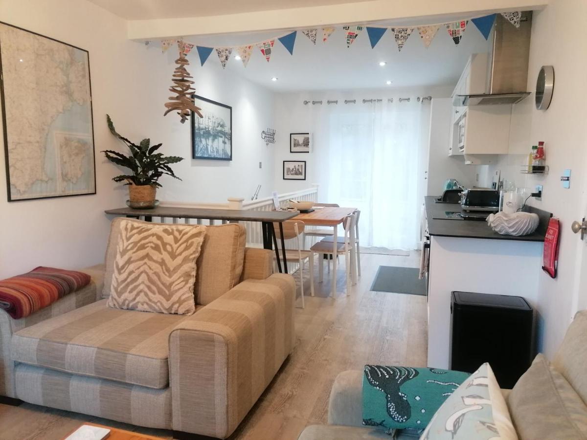 Starboard Side Brixham - Ideal Seaside Getaway With Parking Exterior foto